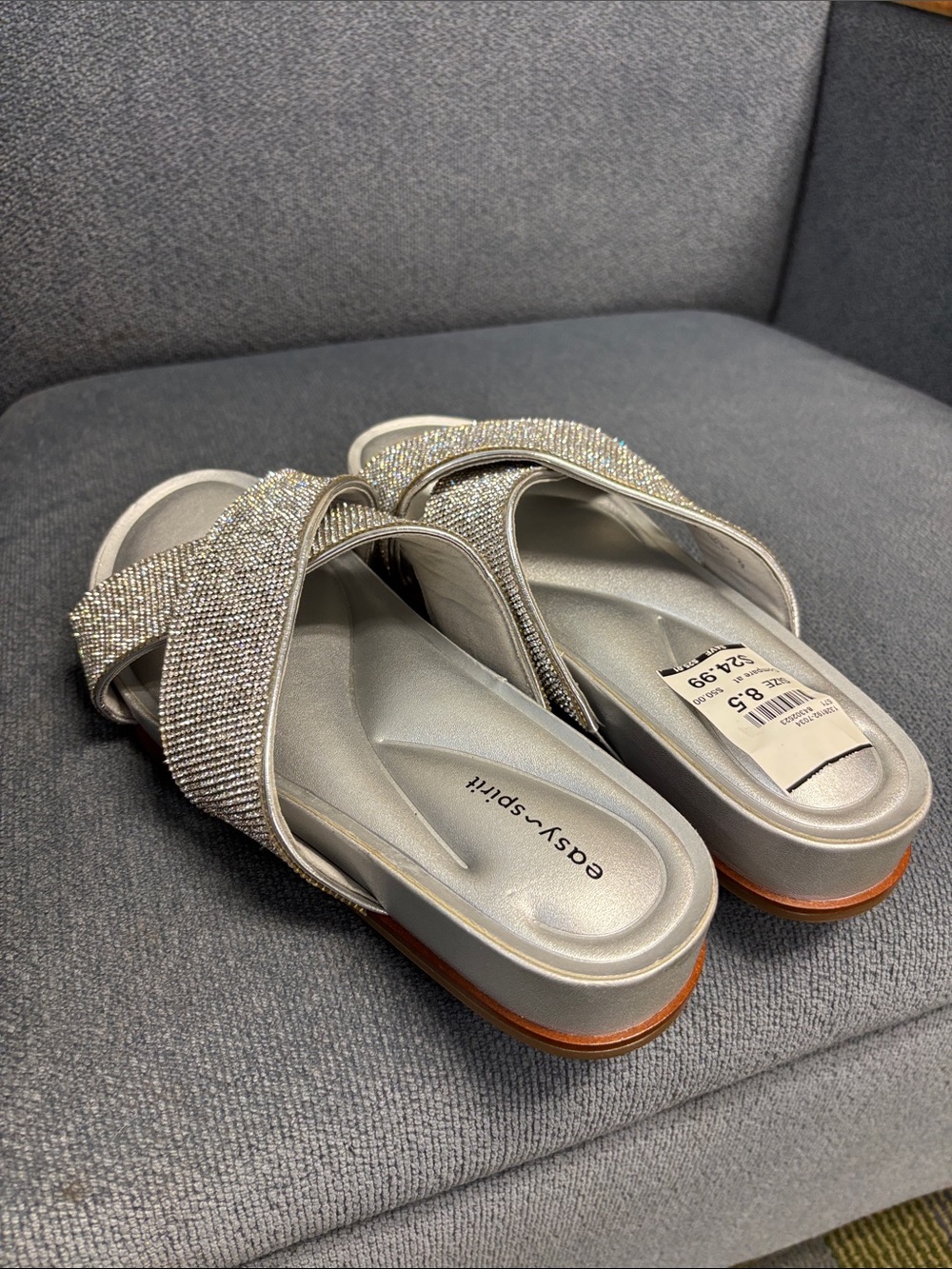 NWT Easy Spirit SEJUDYs Glittering Silver Slip On Sandals Criss Cross Straps 8.5 - Picture 6 of 16